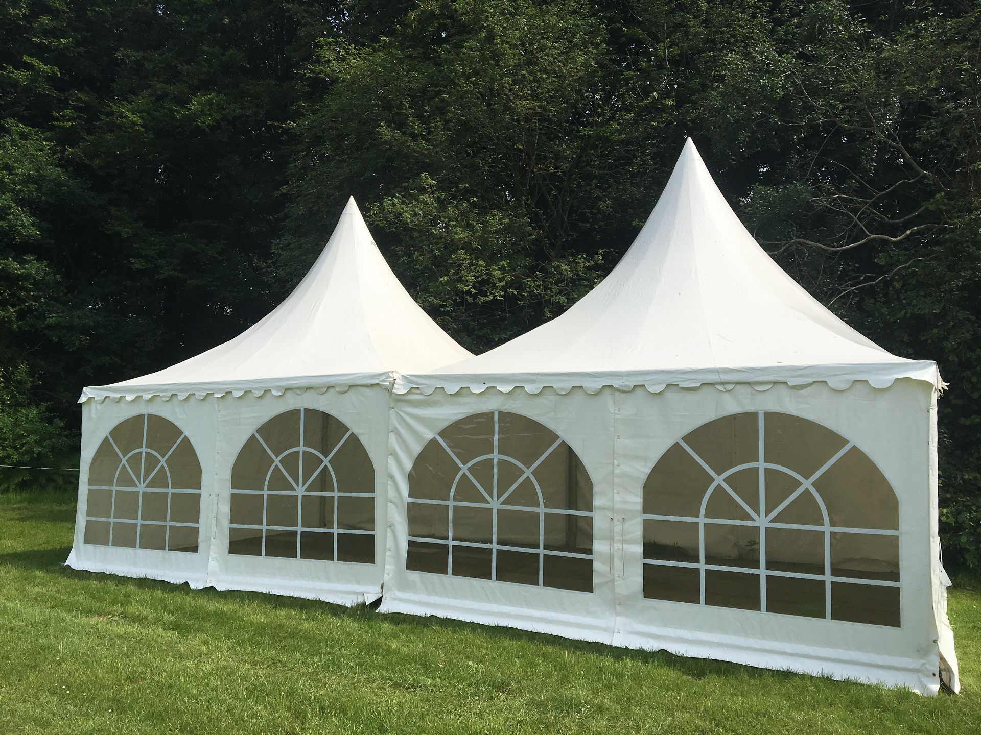 Zelte für kleine Feiern